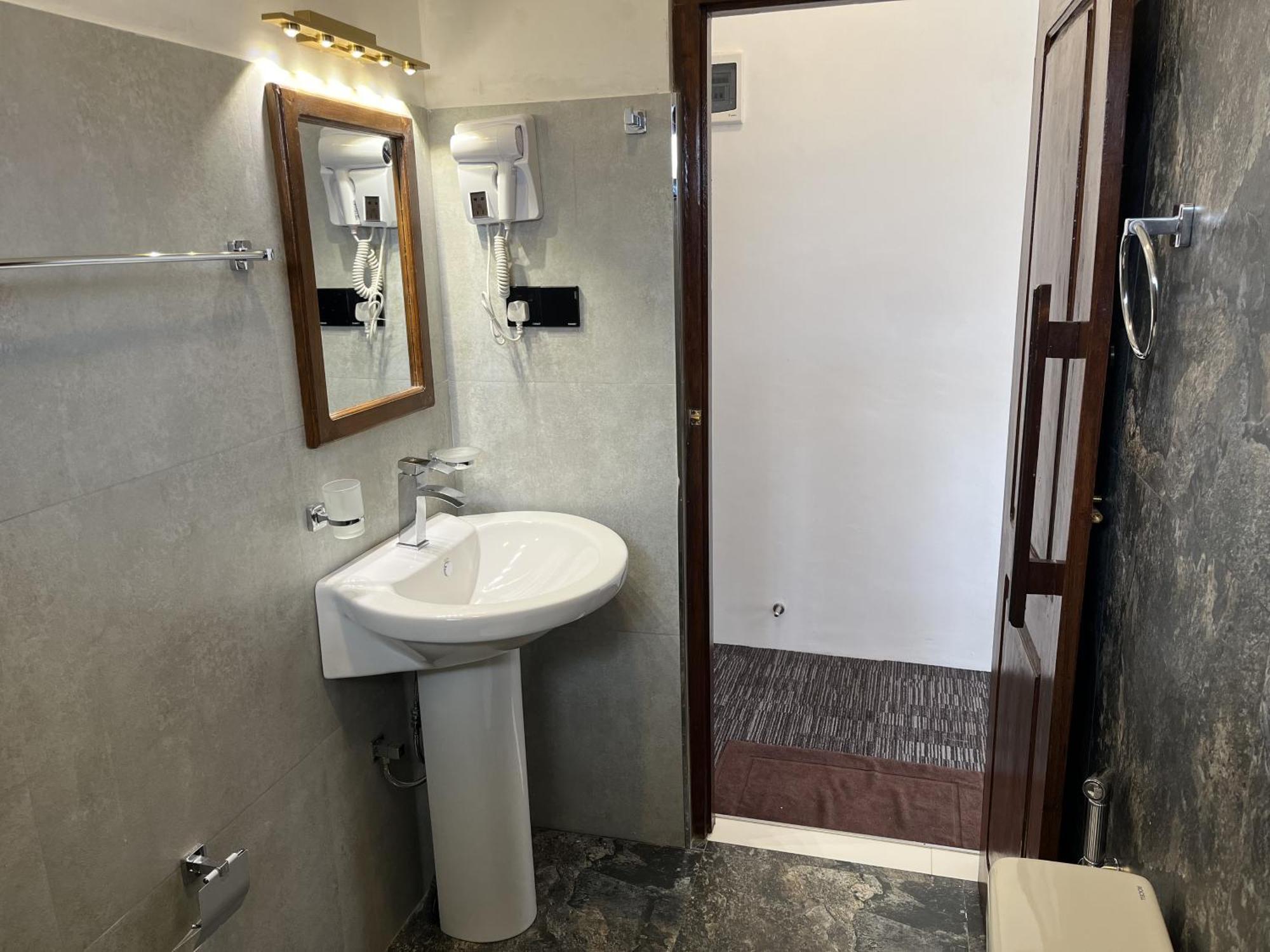 Agp Home Нувара-Элия Экстерьер фото